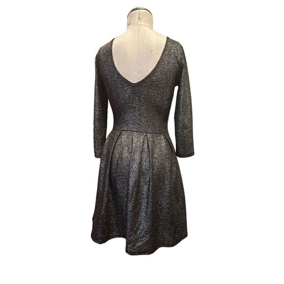 One Love Clothing Los Angeles Black Stretch Shiny Skater Dress V Back Size Small - Picture 3 of 10
